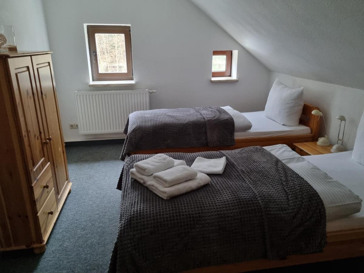 Hotel Kreuzbergbaude Beim Berzdorfer See Mit Wohlfuehl Sauna Markersdorf Экстерьер фото